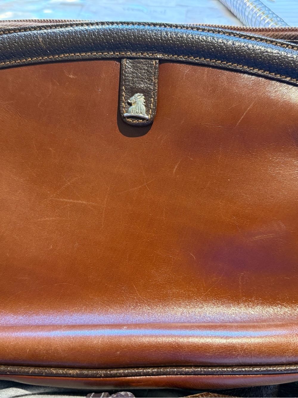 Source Unknown Two-Tone Brown Leather Shoulder Bag with Dark Trim